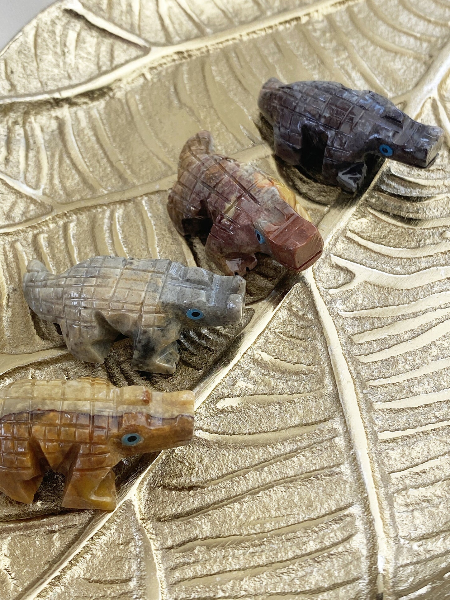 Steatit Krokodil ca. 3.3 cm / Farbe variiert