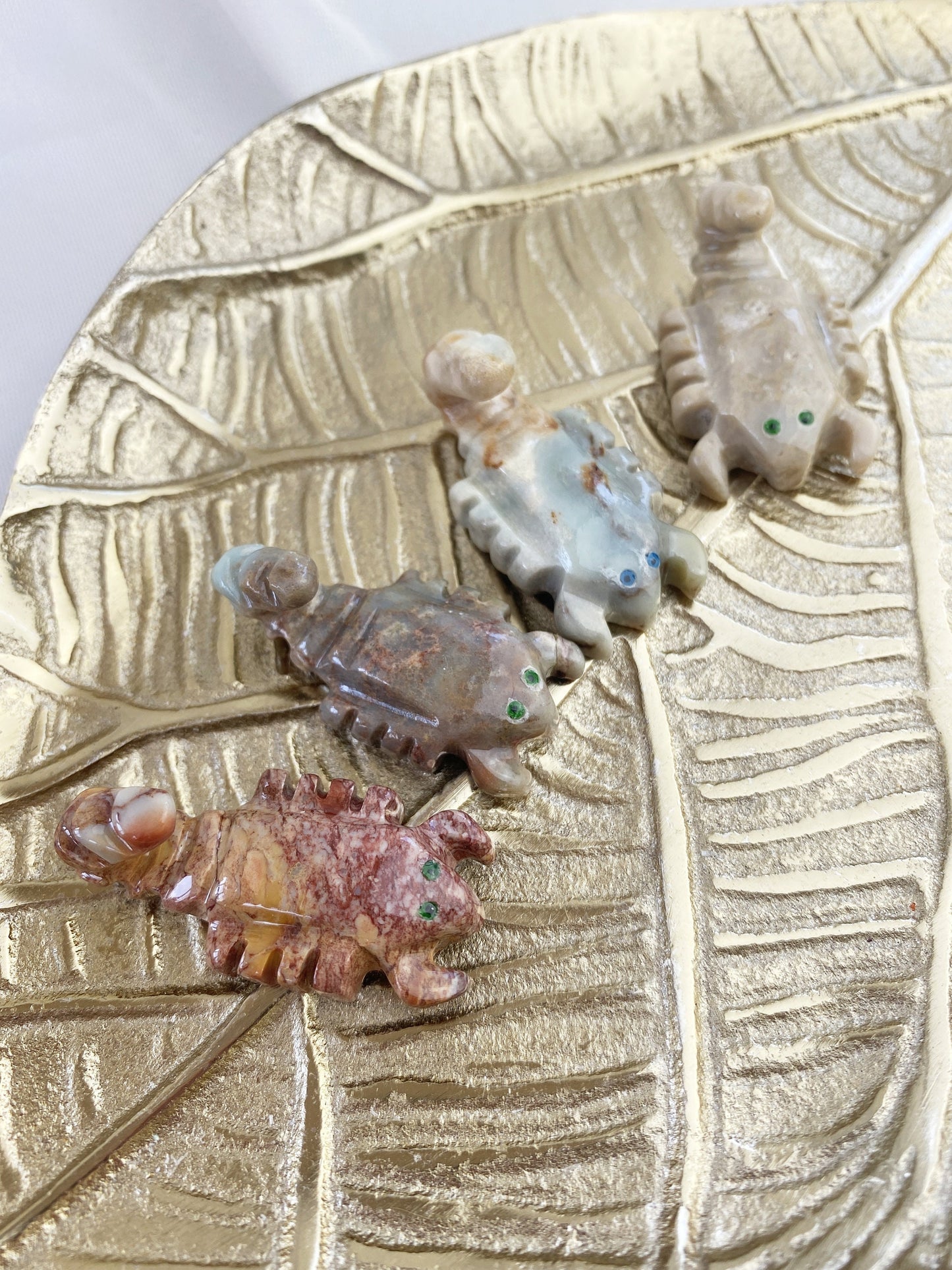 Steatit Skorpion ca. 3.3 cm / Farbe variiert