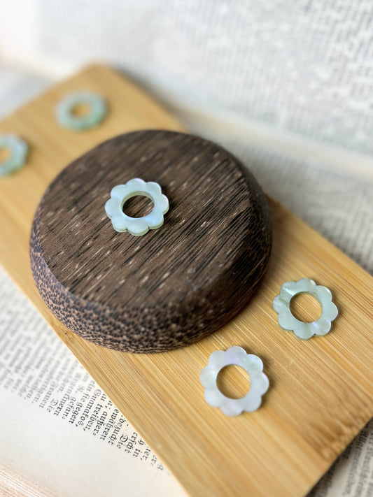 Mini Kugel Standfuß im Blumen Design / Perlmutt blau rosa grün