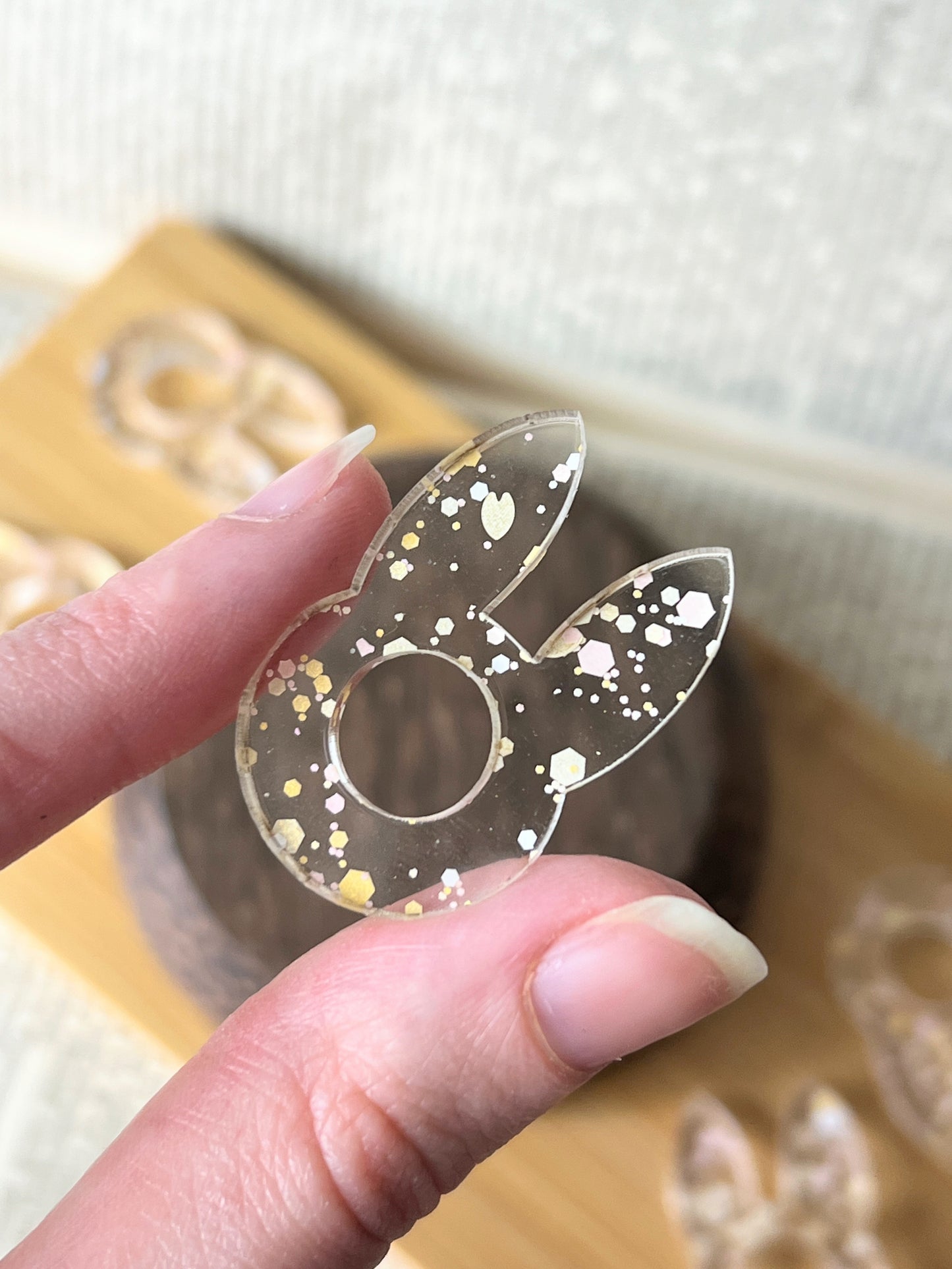 Mini Kugel Standfuß im Hasen Design / glitzer