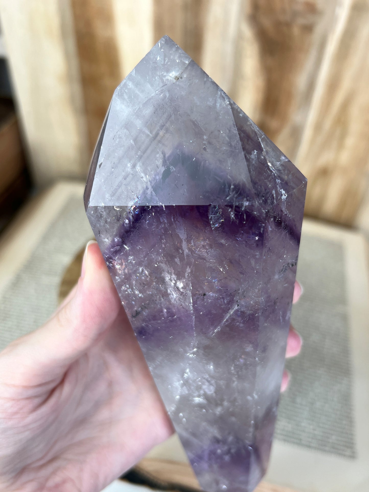 Amethyst mit Phantomen Tower B-Qualität / H98