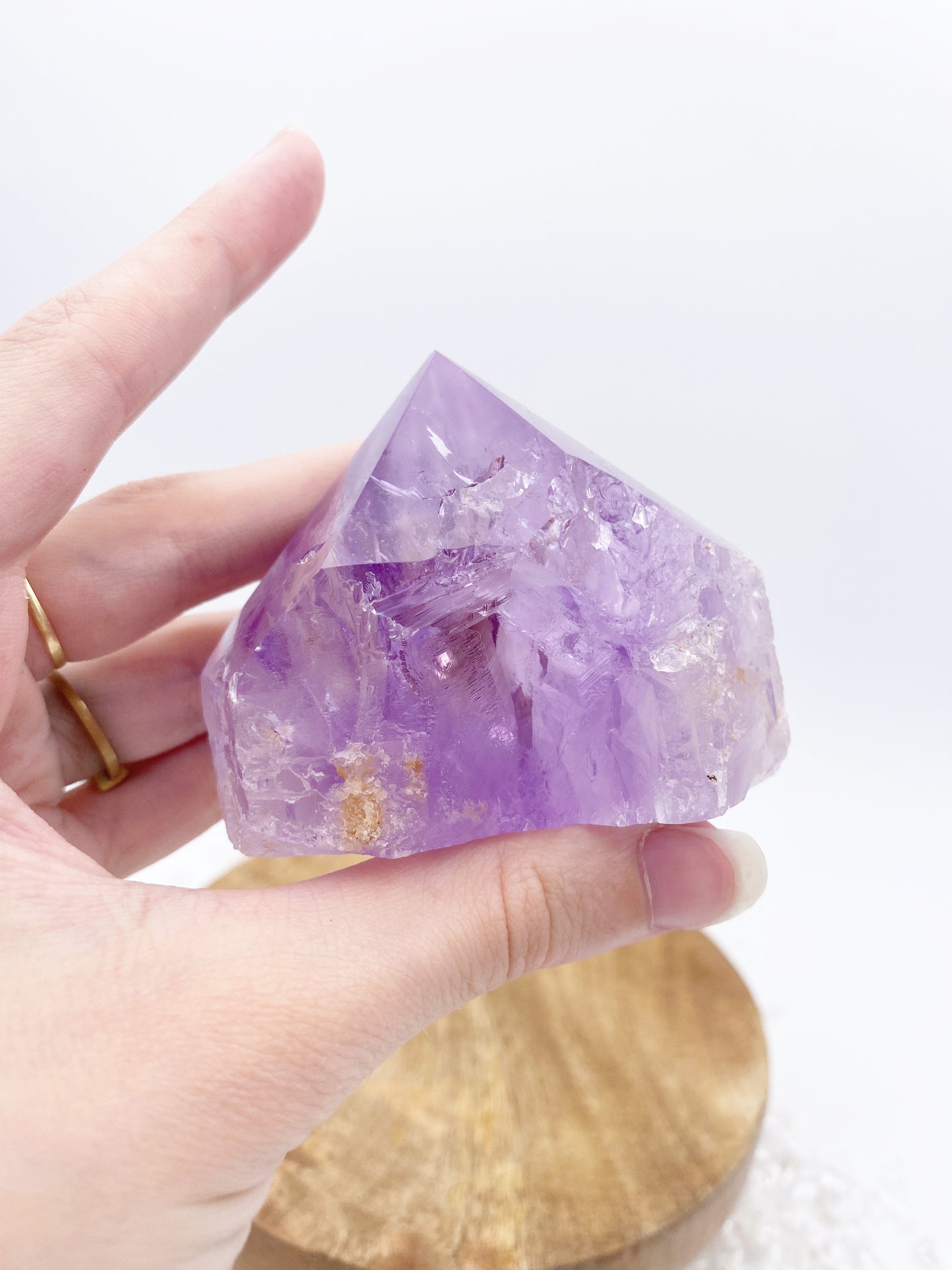 Amethyst halb polierte Spitze